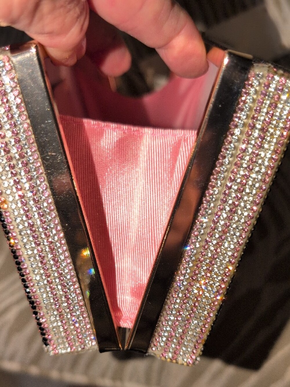 Crystal-Embellished Pink Money Clutch Bag - Picture 14 of 14